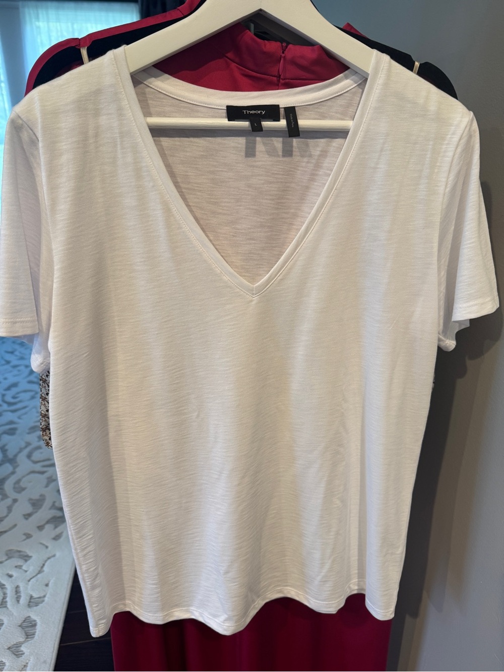 Theory White V-Neck Short Sleeve Tee